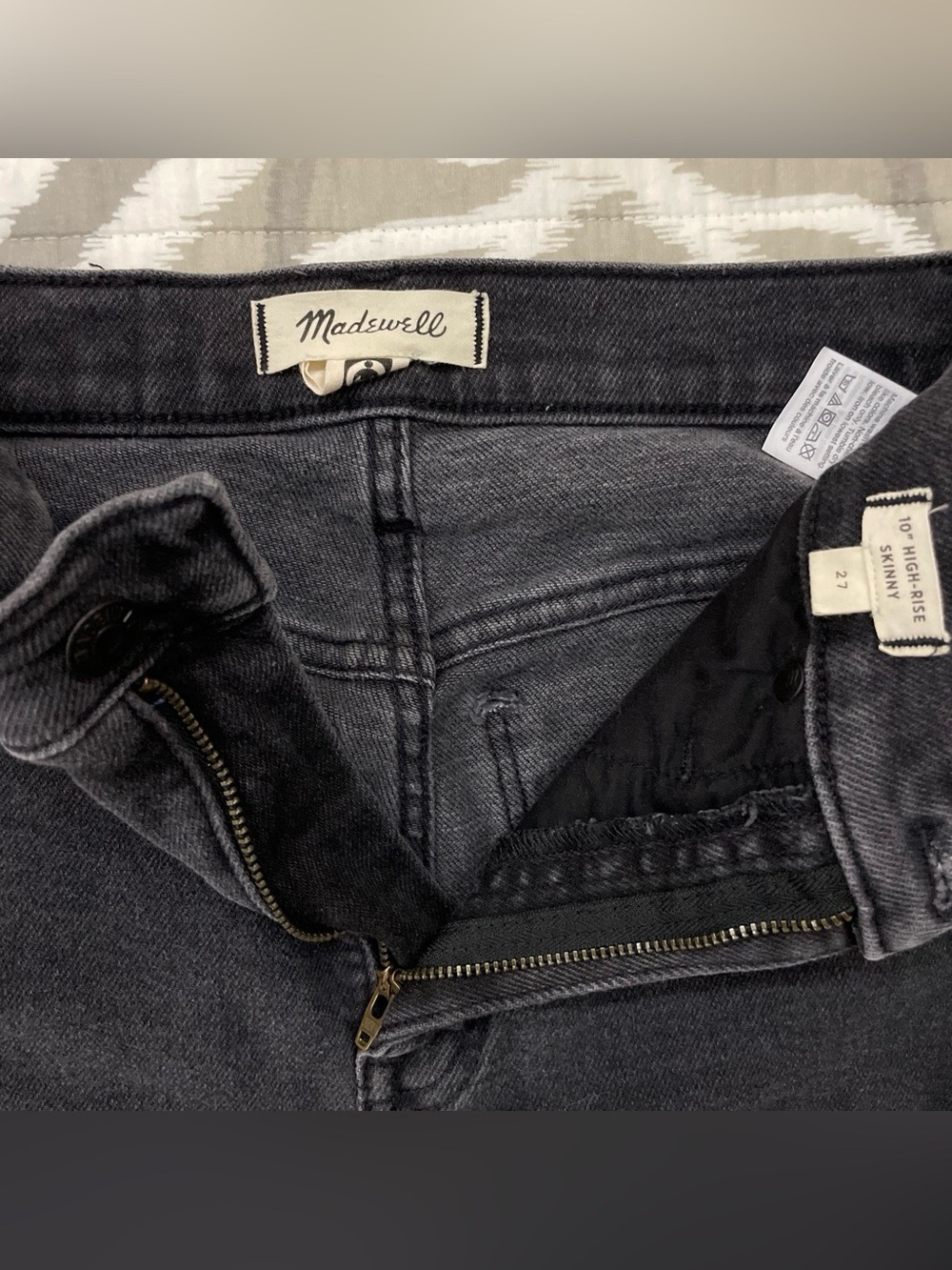 Madewell women’s Charcoal Skinny Jeans
